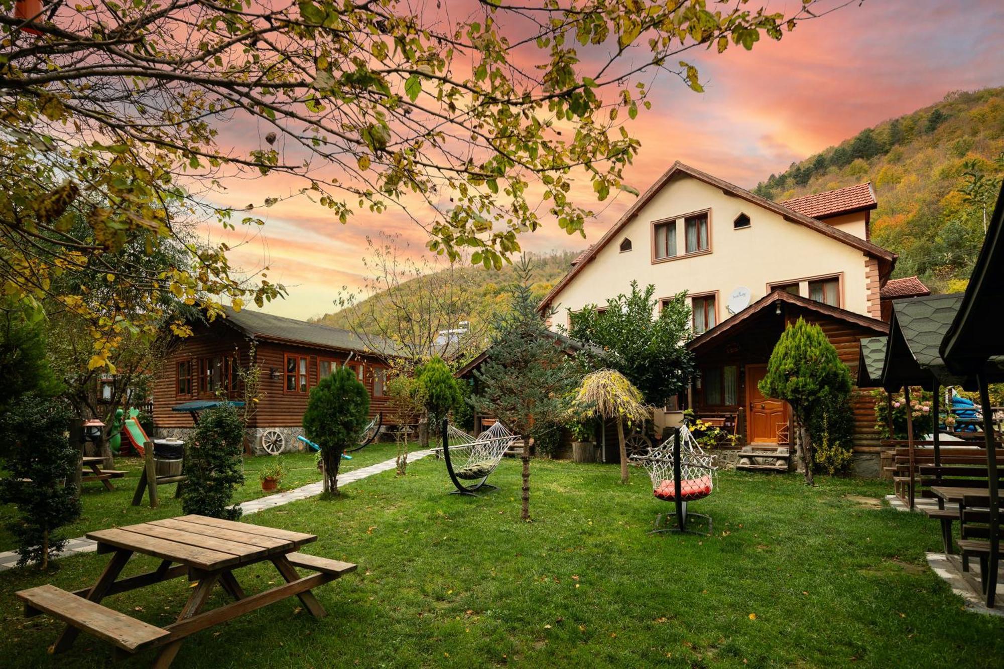 Abant Doga Koeskue Acomodação com café da manhã Bolu Exterior foto